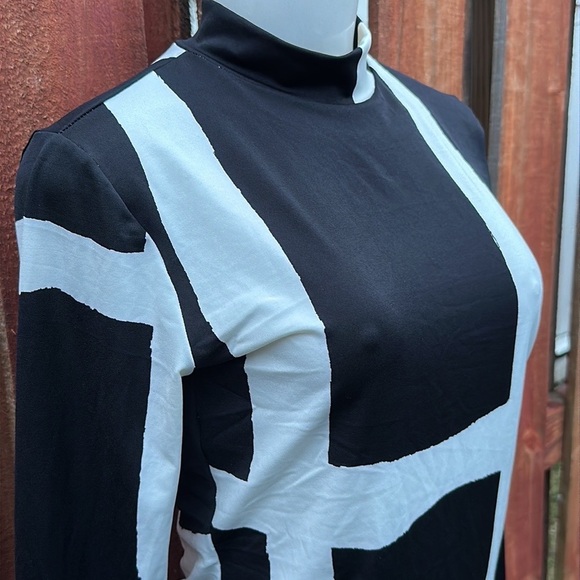 Good Time USA Long Sleeve Cowl Turtleneck Blouse Top Size M Black/White - Picture 6 of 12